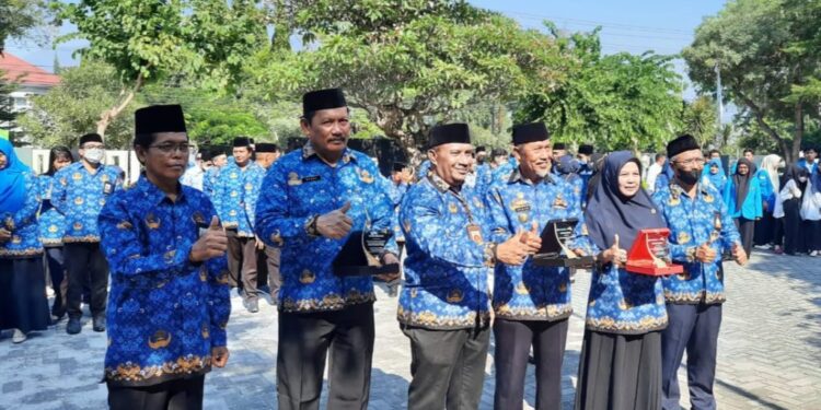 Peran Aktif Sebagai Walidata, Kominfo Santik Provinsi Sulteng Terima Penghargaan.