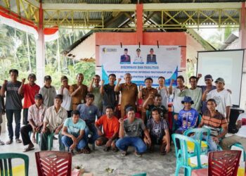 Kadis Kominfo Santik Prov. Sulteng Beri Materi Pada Kegiatan Diseminasi dan Fasilitasi Pembentukan KIM di Desa Tosale