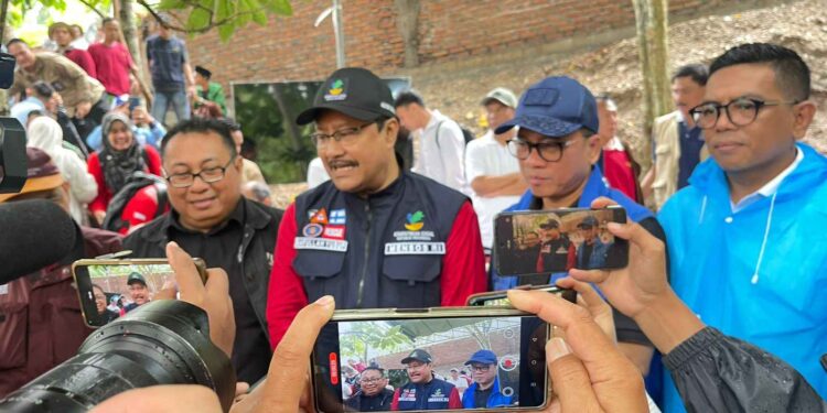 Mensos Gus Ipul: Ketum SMSI Firdaus  Yang Membuat Kami Terperangkap Di Sini