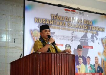 Kepala Kesbangpol Sulteng Wakili Gubernur pada Temu Daerah BEM Nusantara dan Dialog Publik 2025