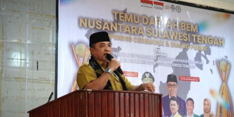 Kepala Kesbangpol Sulteng Wakili Gubernur pada Temu Daerah BEM Nusantara dan Dialog Publik 2025