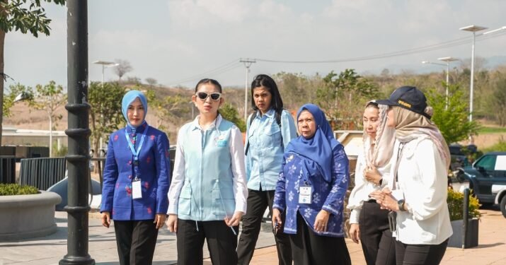 Selvi Ananda Kunker ke Sulteng, Ajak Ibu-Ibu Jadi Penggerak Budaya Hemat Energi