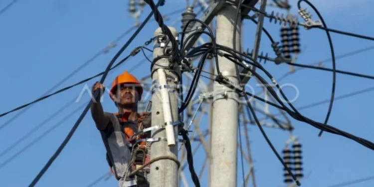 PLN Percepat Pemulihan Listrik di Wilayah Palu